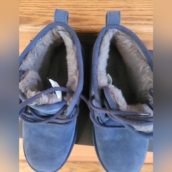 Ugg Men's Neumel boots size 6 - Picture 4 of 6